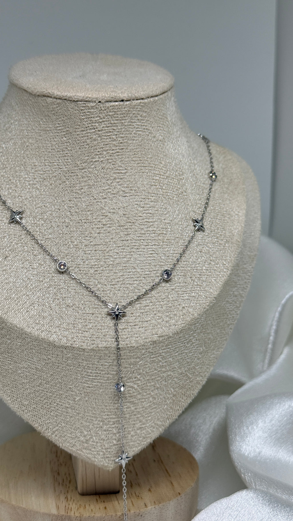 collier Assia