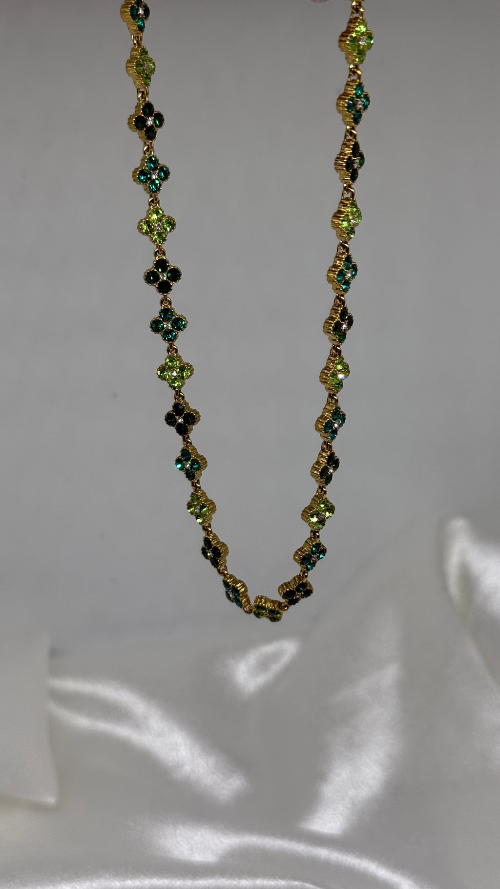 Collier Maya
