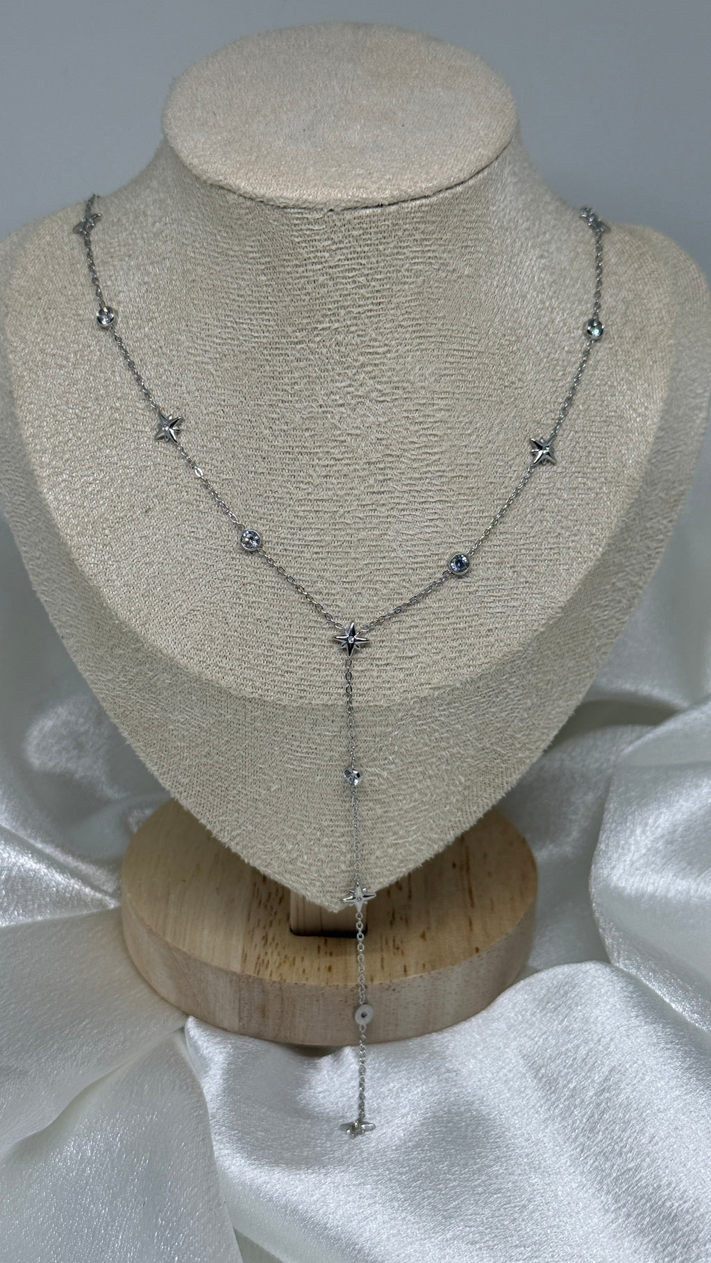 collier Assia