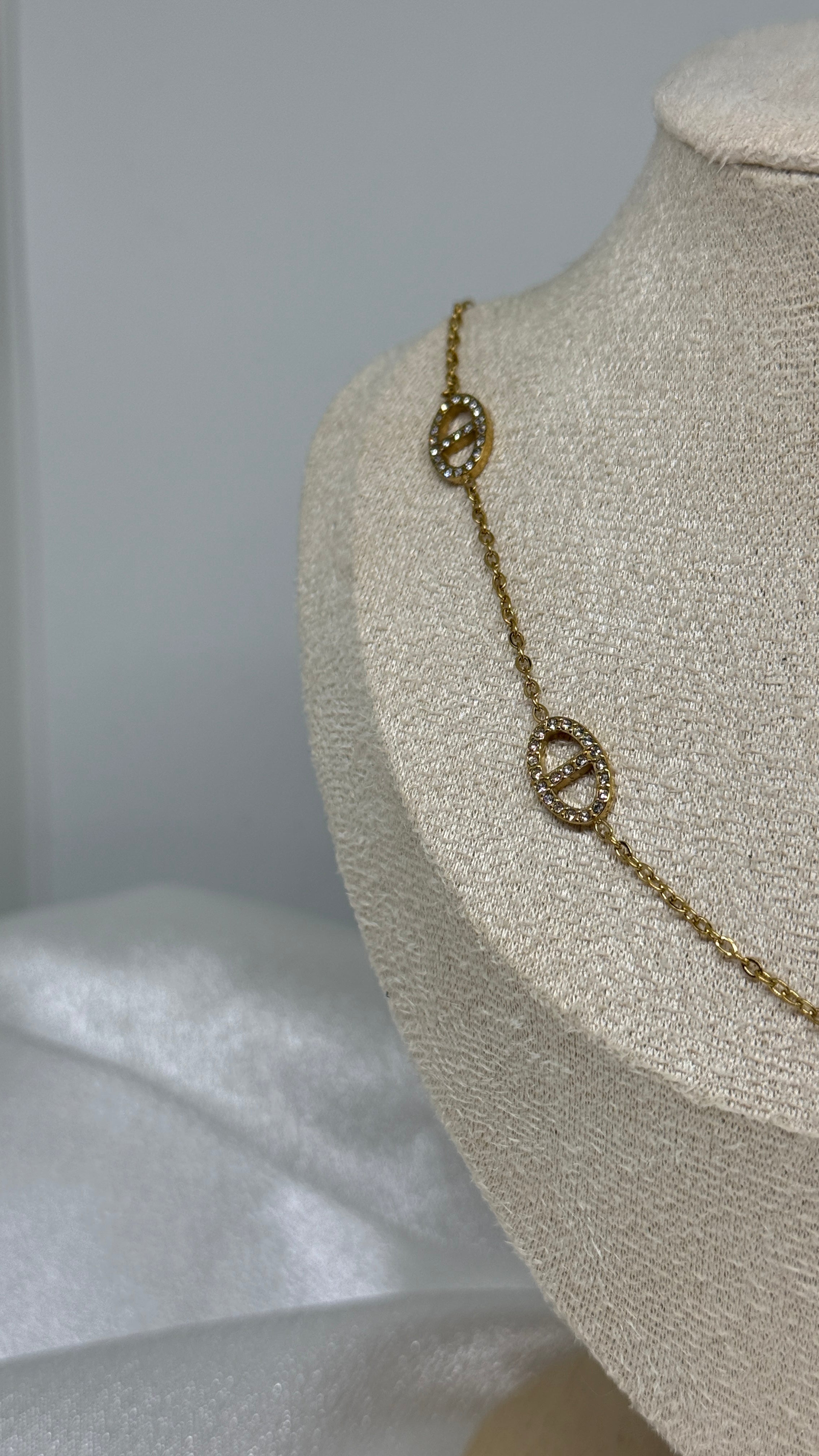 collier Mady
