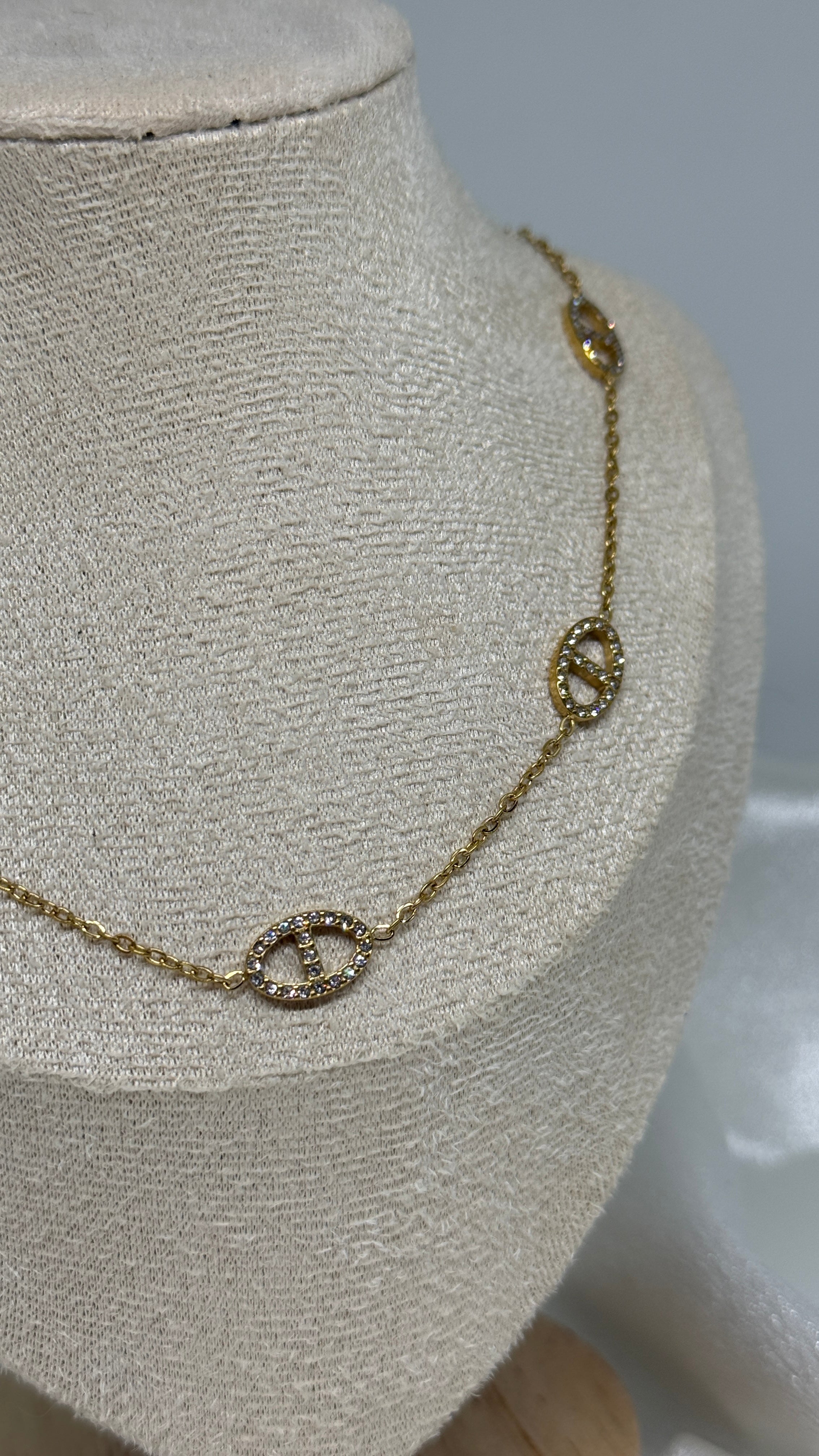 collier Mady