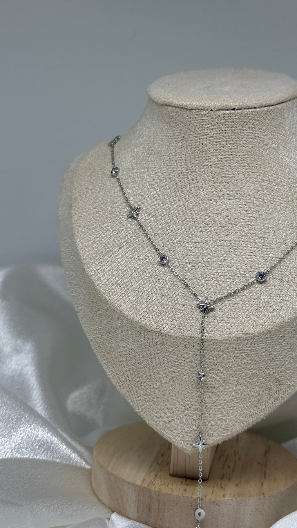 collier Assia