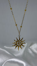 collier Ava