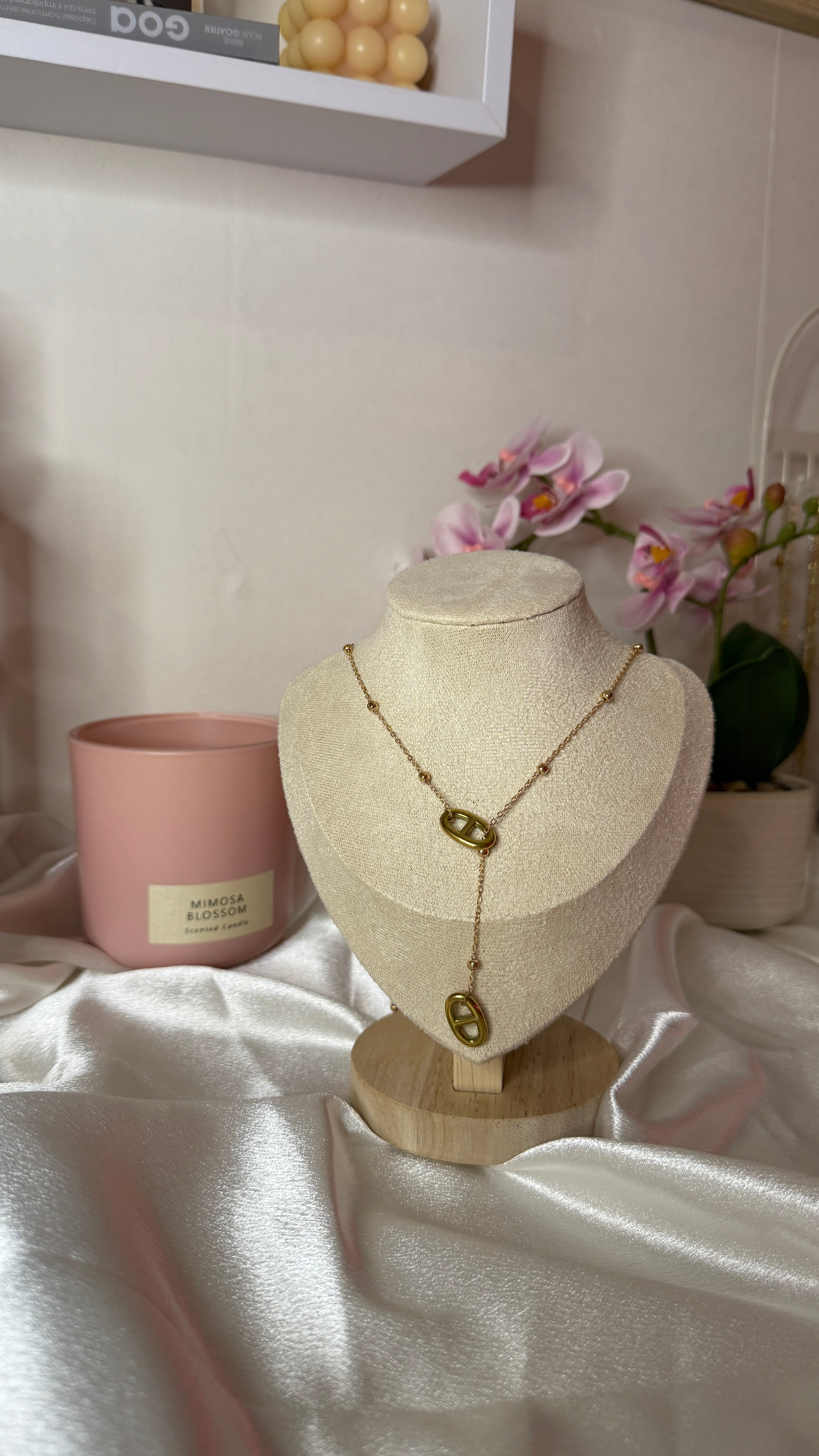 Collier Mona
