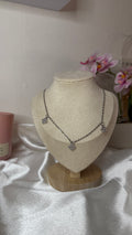 Collier Maely