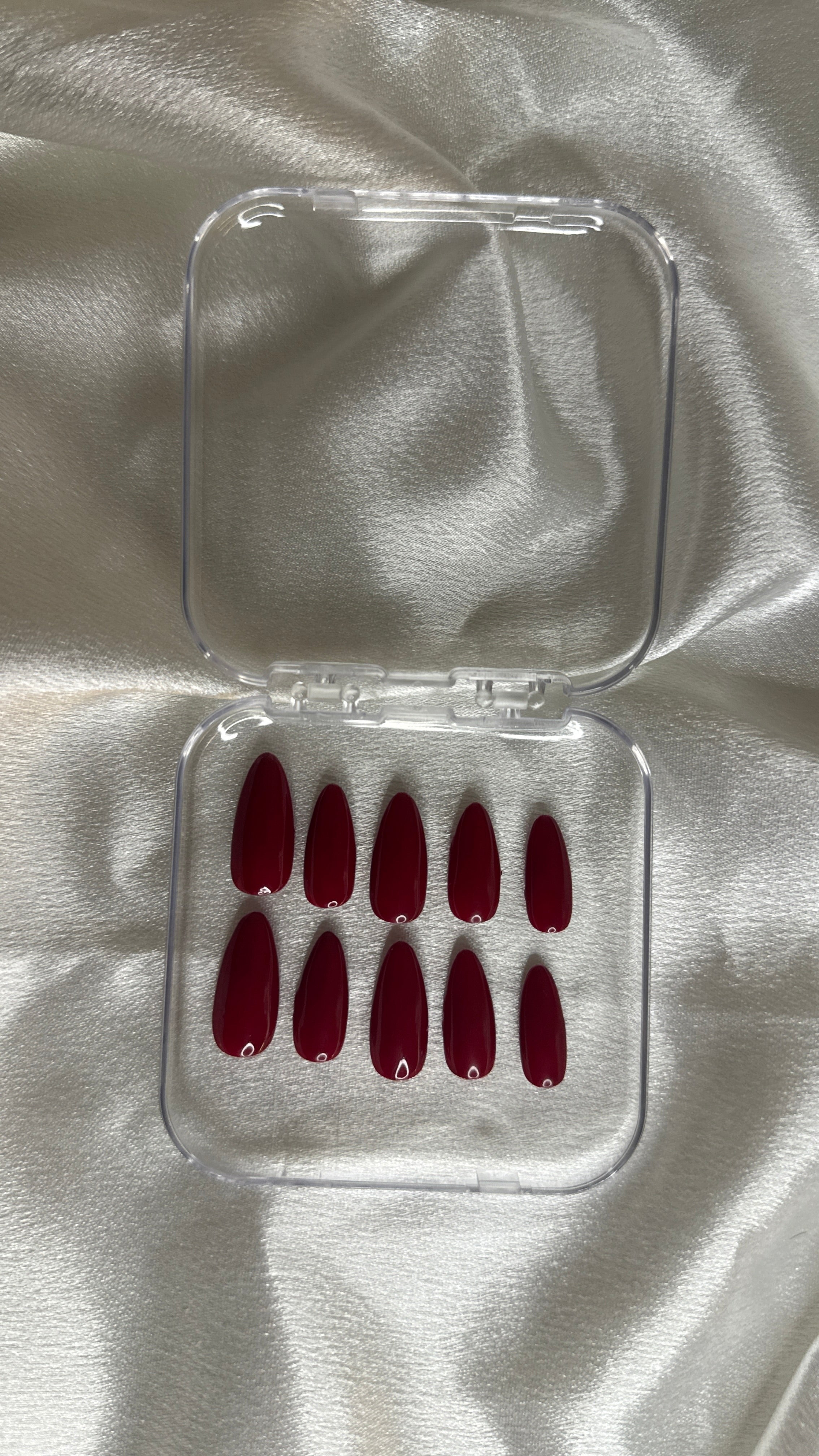 Press On Nails Bordeaux