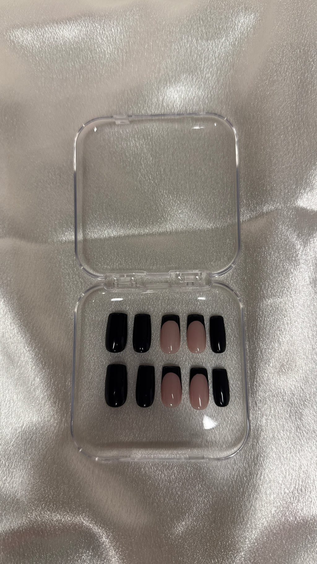 Press On Nails French Noir