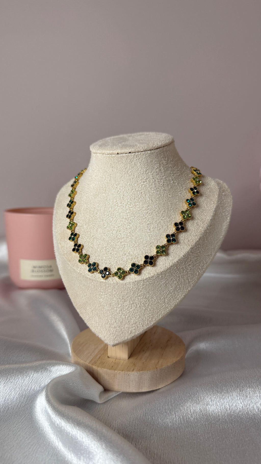 Collier Maya
